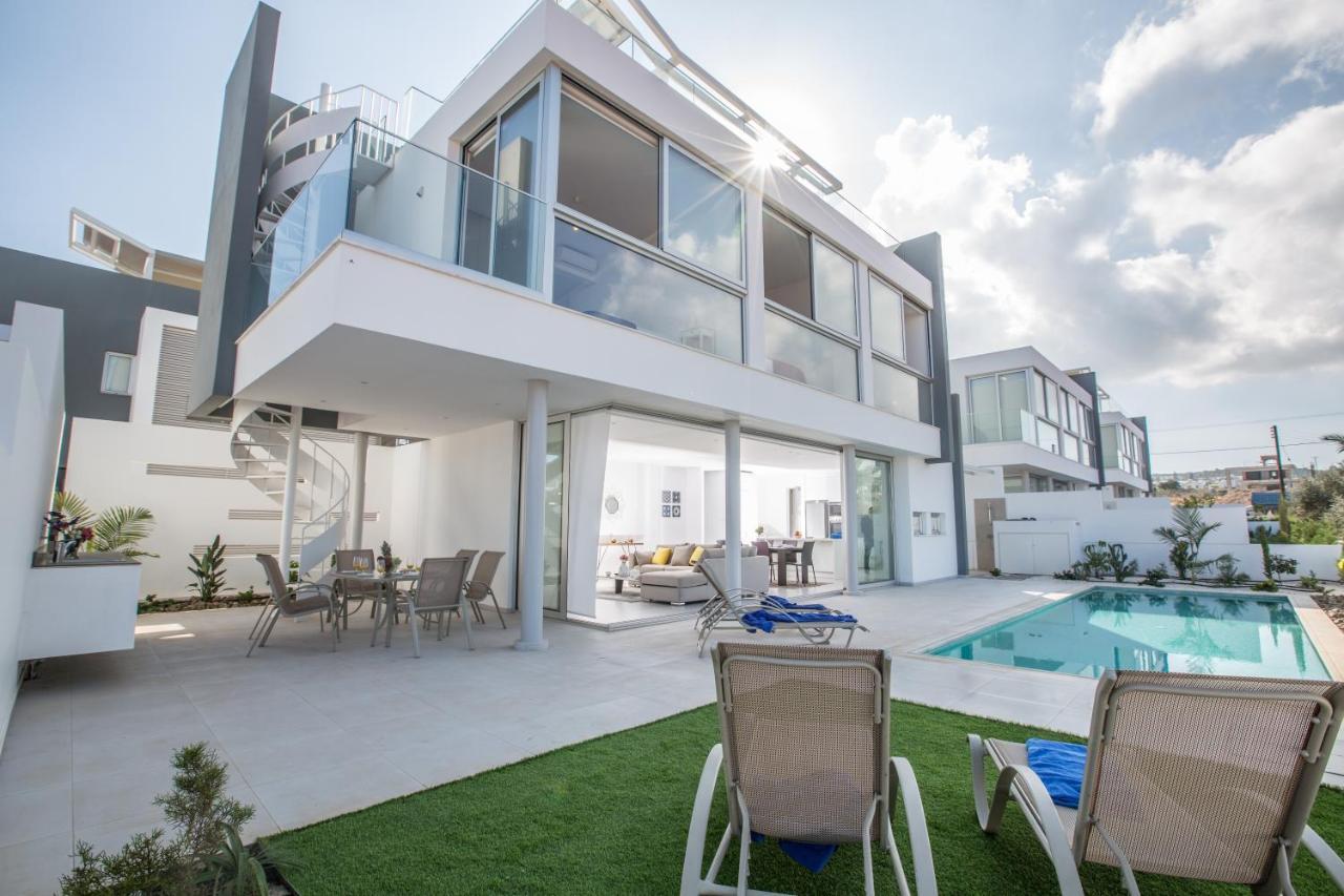 Three-Bedroom Villa Private Pool,955934782:JPEG